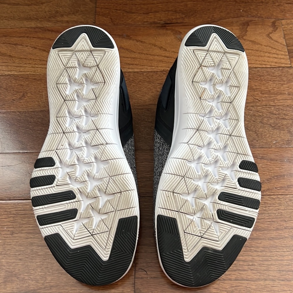 Women’s Nike Flex TR9 Black & White Size 7.5 - Picture 8 of 8